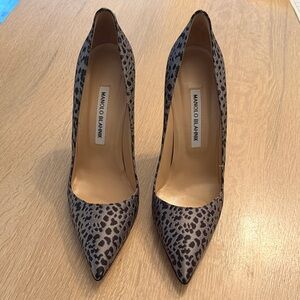 Manolo Blahnik Gray Leopard Print Heels
